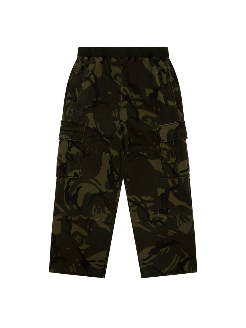 AAPE X ALPHA CAMO ARMY SWEATPANT BOTTOM Alpha Industries / FW24-AAPE CAMO L 