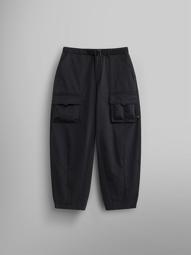 Oversized Tactical Pant by Alpha Industries in Black, featuring cargo pockets and a belt.