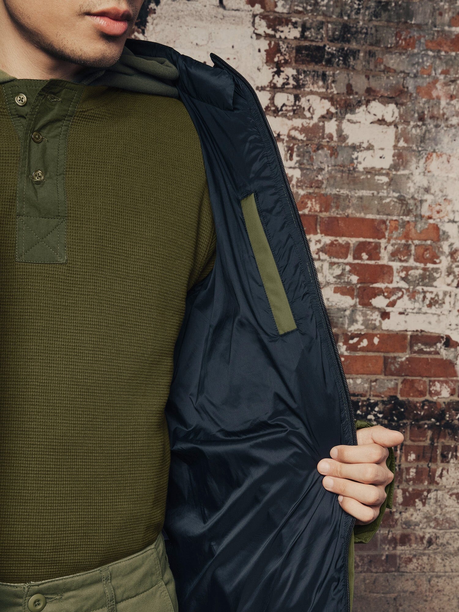 HOODED PUFFER JACKET OUTERWEAR Alpha Industries 