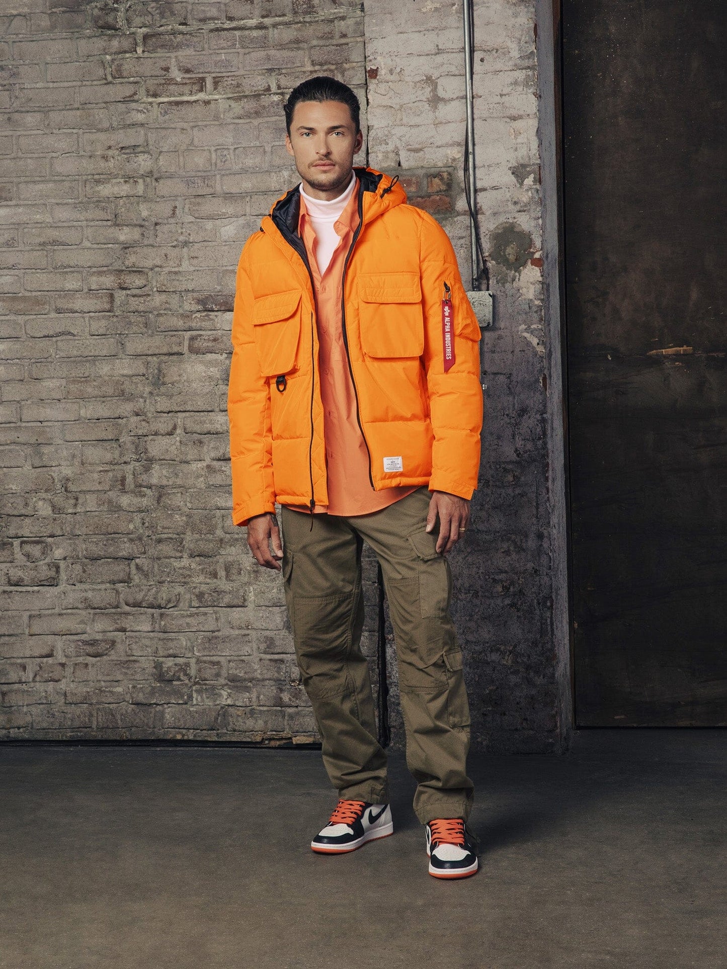 HOODED PUFFER JACKET OUTERWEAR Alpha Industries 