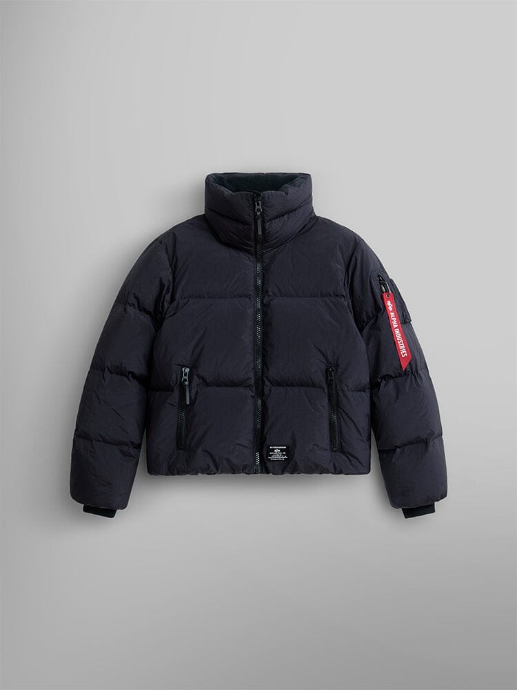 Unlock Wilderness' choice in the Alpha Industries Vs Canada Goose comparison, the SIERRA SHORT PUFFER by Alpha Industries